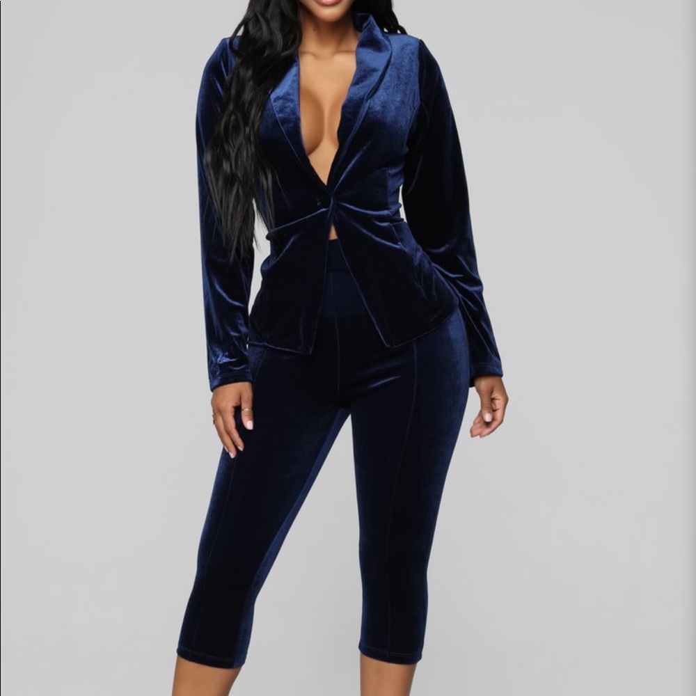 Brush Your Shoulders Off Velvet Capri Set - Navy